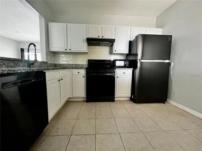 Foto del edificio - 6011 Skydale Way