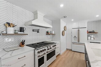 Building Photo - 4222 Crayton Rd