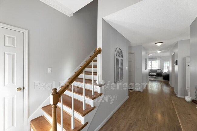Building Photo - 3717 Stone Ridge Terrace