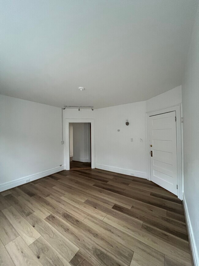 Living Room - 7 Law St