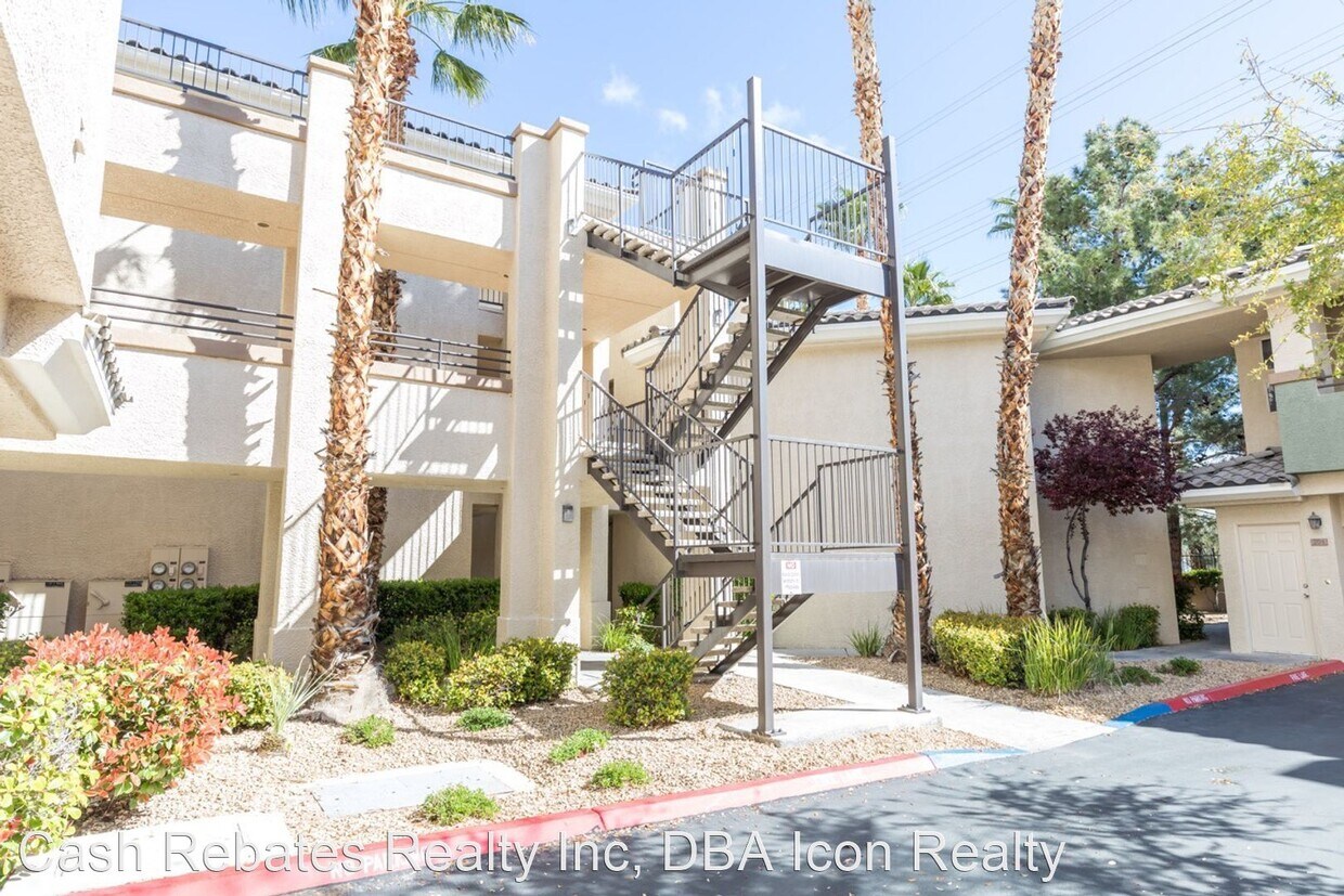 Foto principal - 2 br, 2 bath House - 7185 S Durango Dr #205
