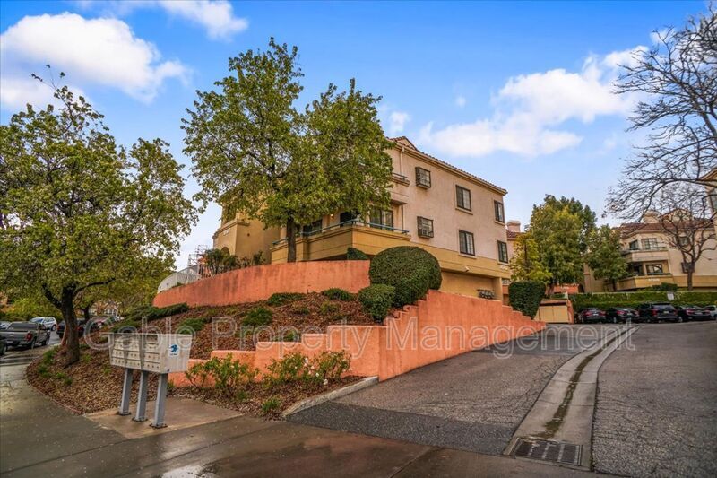 18102 Erik Ct Unit 553, Canyon Country, CA 91387 Condo for Rent in Canyon Country, CA