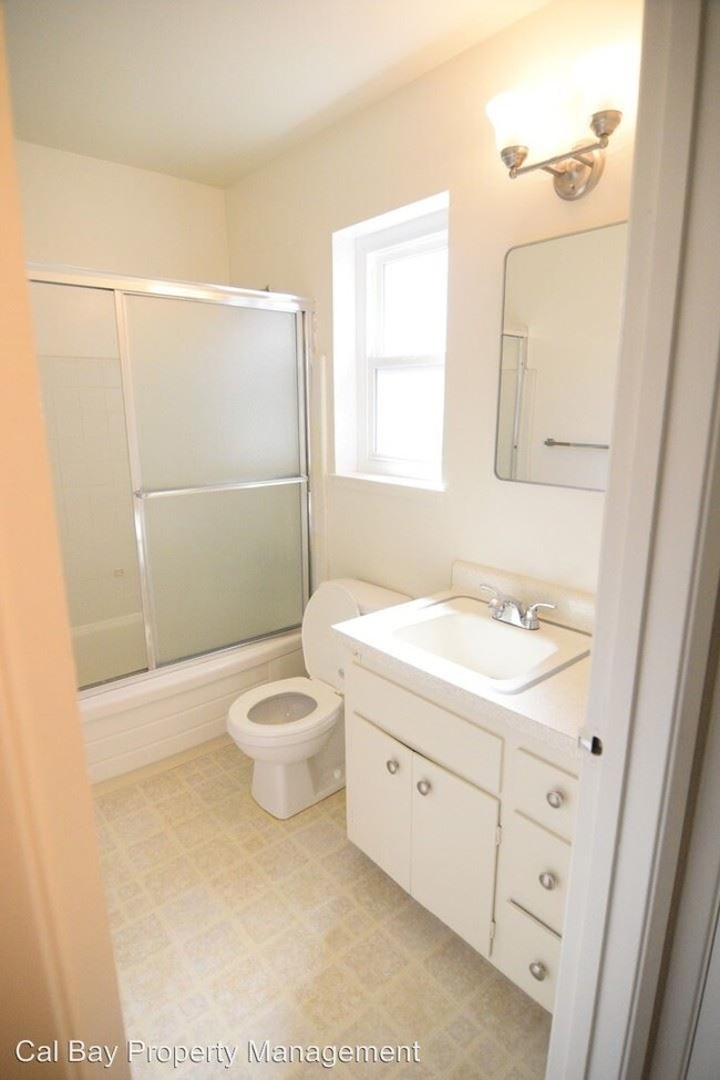 Building Photo - 1191 Alameda de las Pulgas