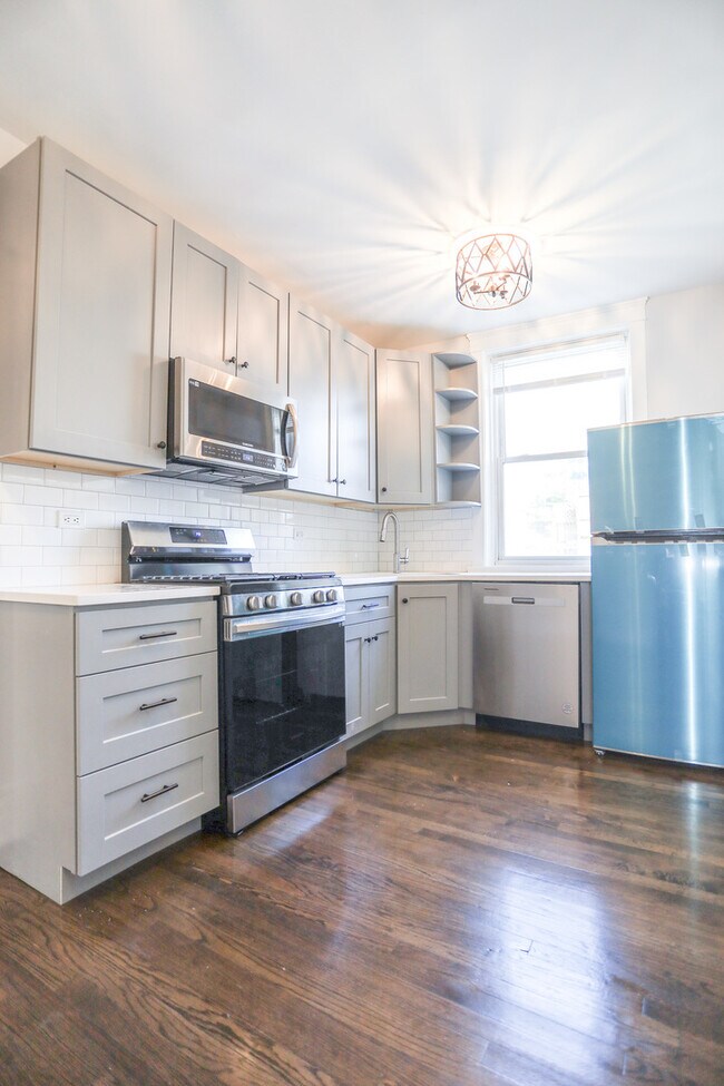 Foto del edificio - 3949 N Hoyne Ave