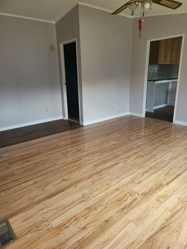 Building Photo - Pecan View