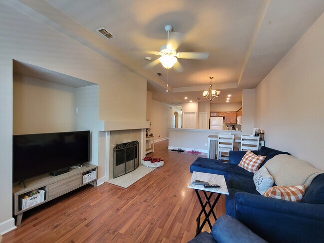 Building Photo - 5521 Hampton Woods Way