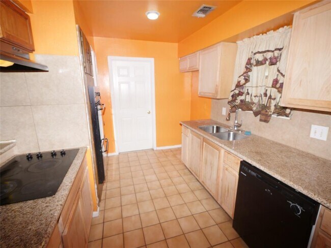 Foto del edificio - 12314 Plumpoint Dr