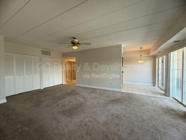 Building Photo - 17212 Oak Park Ave