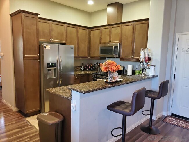 Building Photo - 5061 Waterview Way
