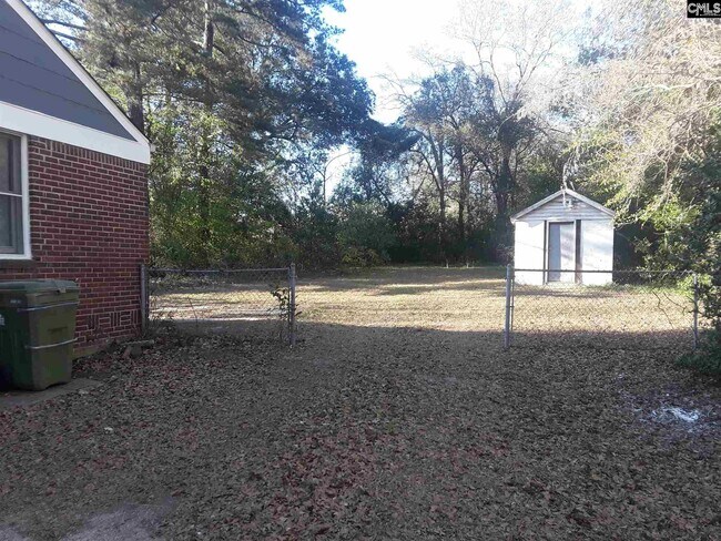 Building Photo - 1814 Sunnyside Dr