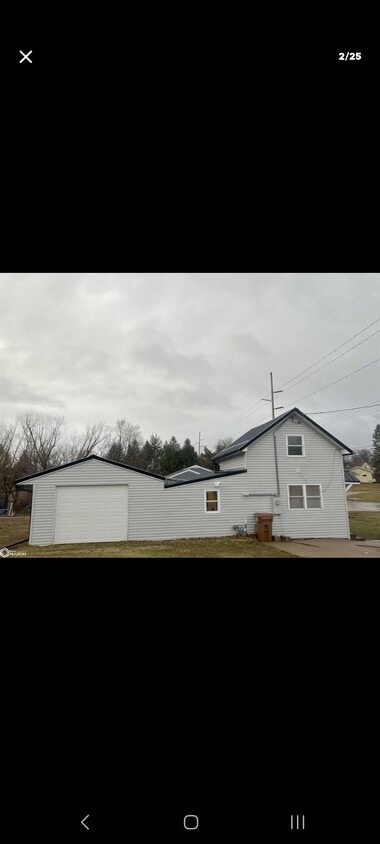 Building Photo - 324 1st Ave