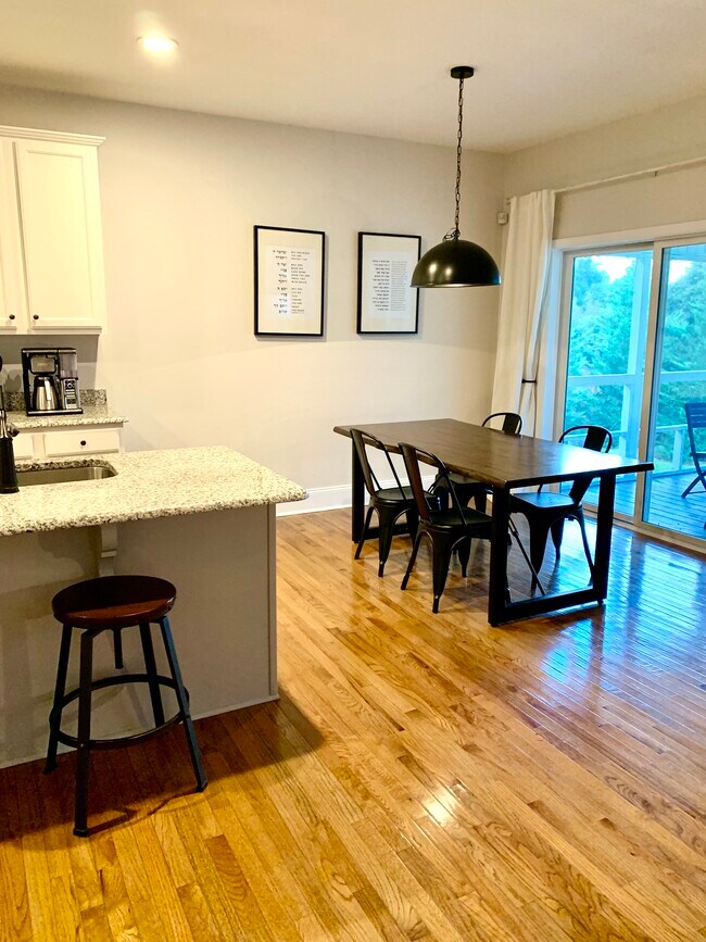 Spacious and open floorplan - 2 Crystal Ct