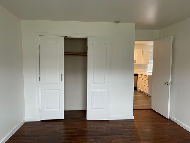 Building Photo - 70 Carroll Ave