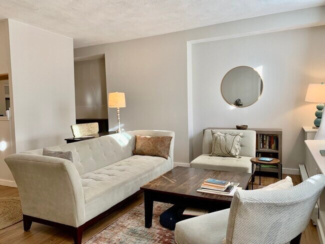 Building Photo - 703 Massachusetts Ave