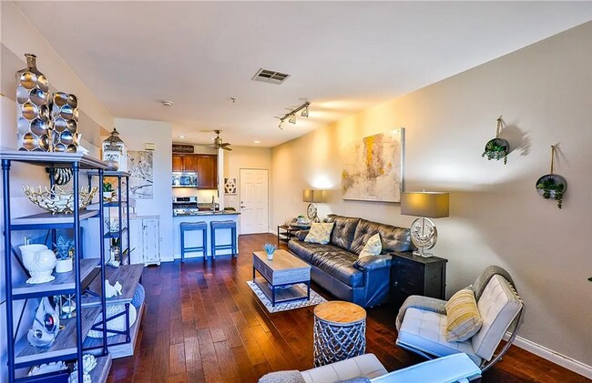 Building Photo - Beautiful 1 Bed 1 Bath Available