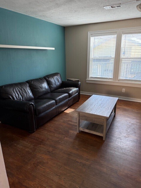 Foto del edificio - 3720 Avenue P 1/2 Rear