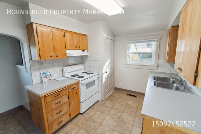 Building Photo - 531 S Scott St