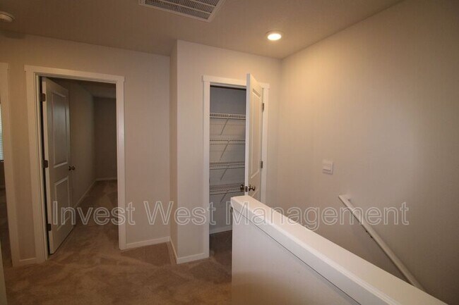 Foto del edificio - 2613 NE 115th Pl.