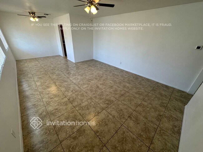 Foto del edificio - 1831 N 35th Pl