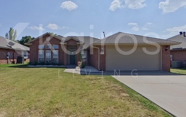 Building Photo - 912 SE 38th St