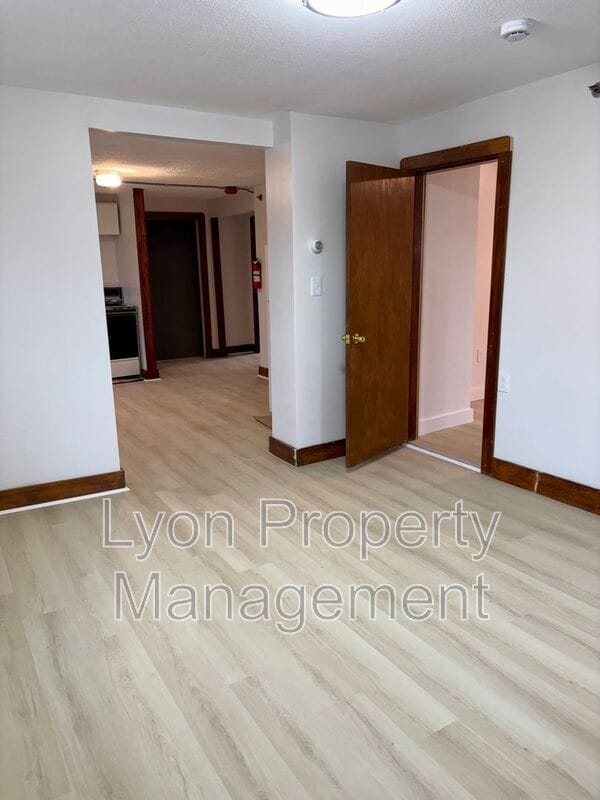 Building Photo - 262 Illinois St