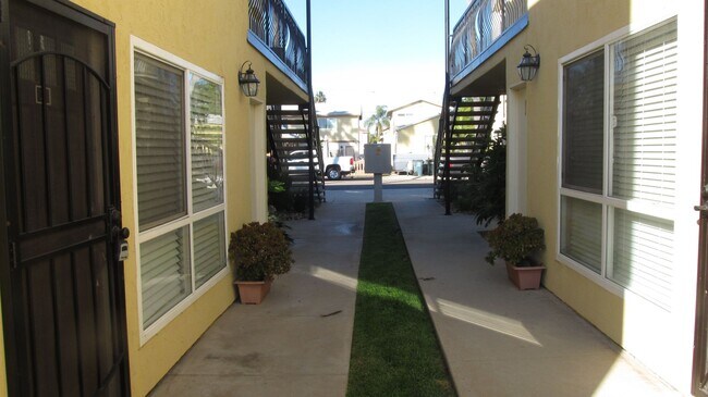 Foto del edificio - Spacious 1 bedroom at the beach