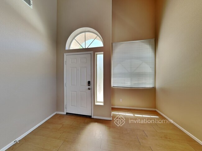 Foto del edificio - 2338 Crooked Creek Ave