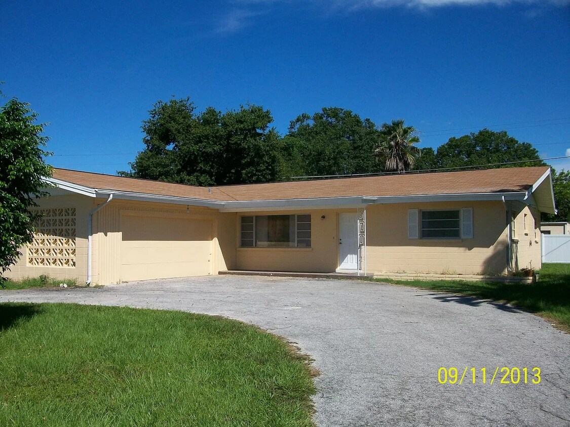 3/2 Home Centrally located in Sarasota - 3/2 Home Centrally located in Sarasota