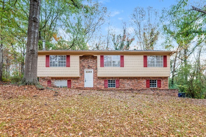 Primary Photo - Spacious 3 Bedroom