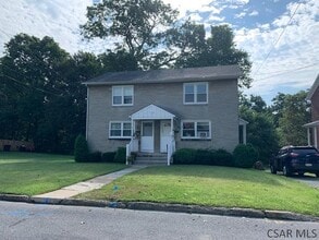 Building Photo - 927 East Ave