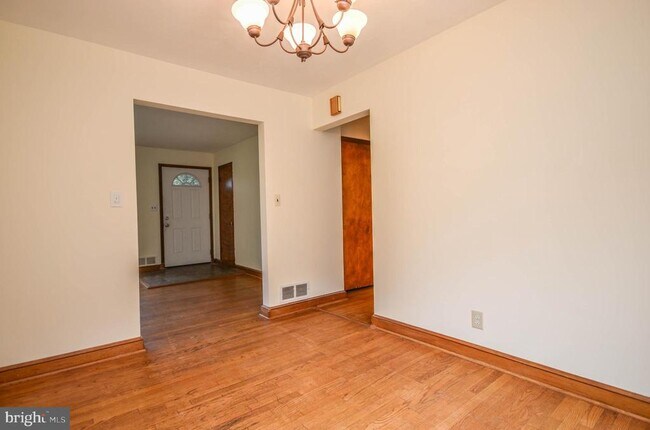 Foto del edificio - 2034 Glen Ross Rd
