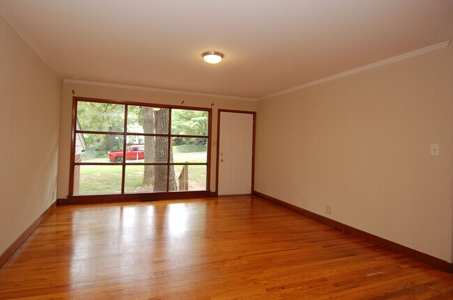 Foto del edificio - 3208 Ruffin St