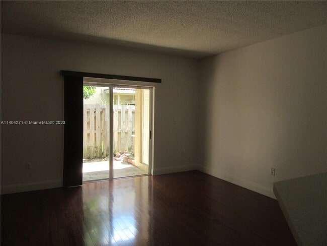 Building Photo - 2303 SE 24th Ave # 2303 HOMESTEAD, FL 33035