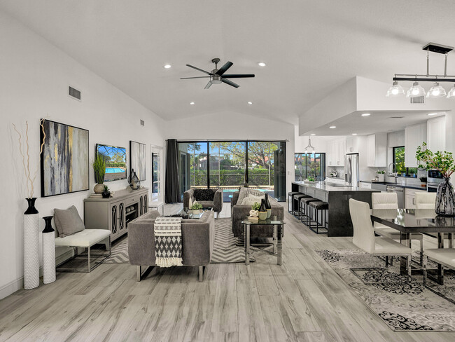 Building Photo - 10698 Crystal Lake Dr