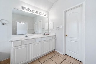 Building Photo - 3347 Pebble Beach Ln