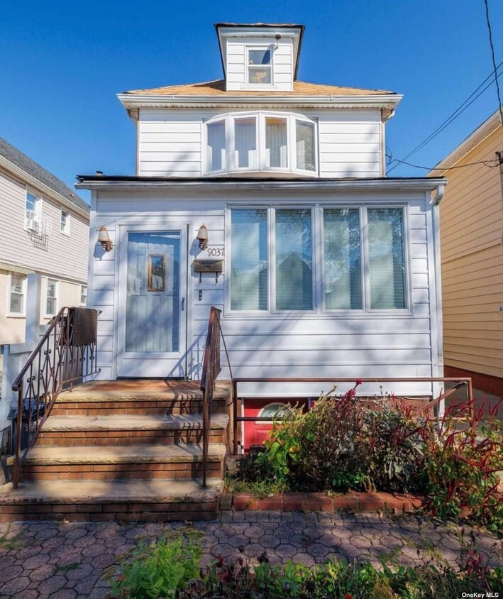 9037 186th St, Queens, NY 11423 Townhome Rentals in Queens NY