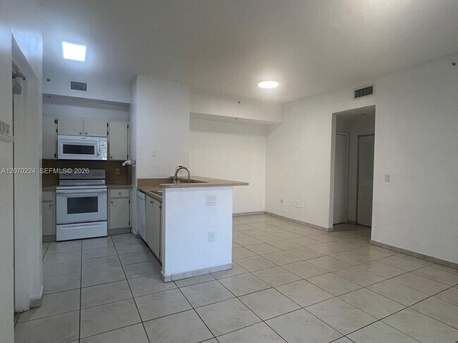 Foto del edificio - 7320 NW 114th Ave