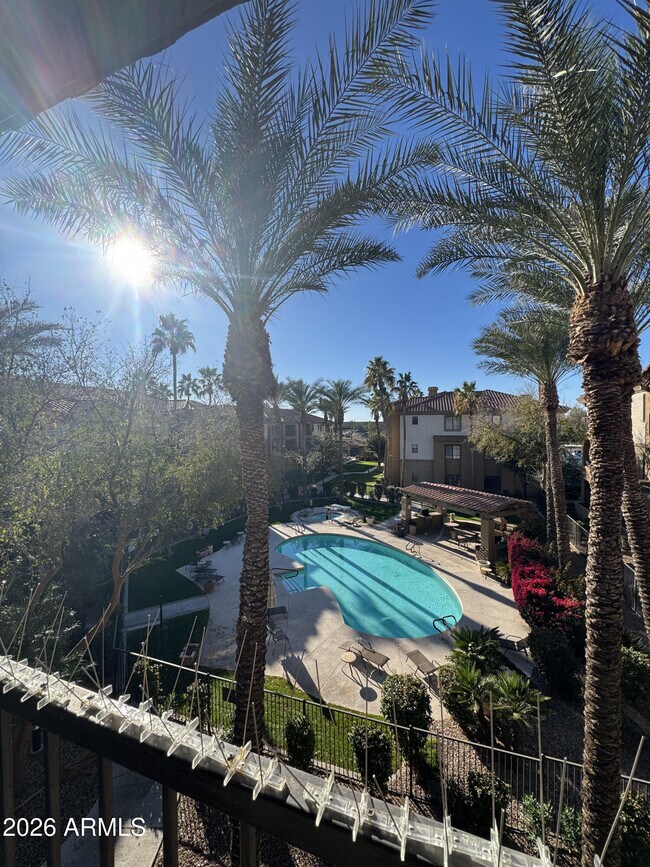 Building Photo - 5302 E Van Buren St