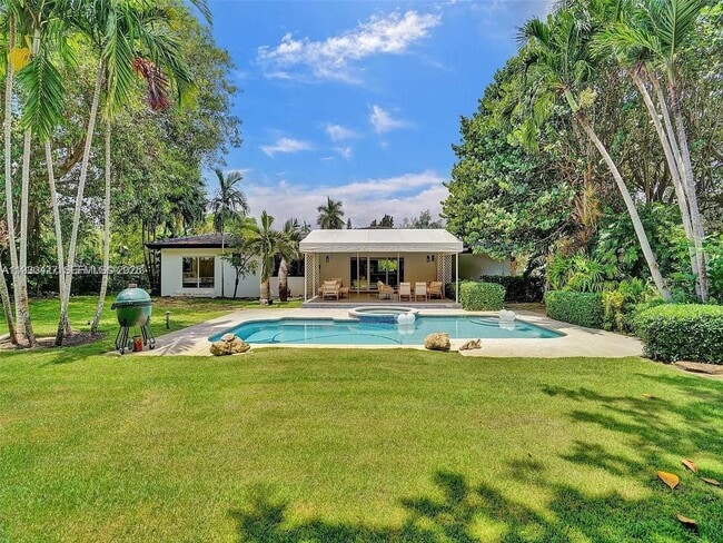 Building Photo - 5705 SW 60th Ave