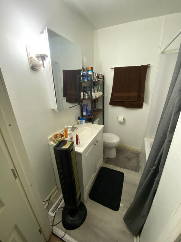 Building Photo - 2085 Cedar St