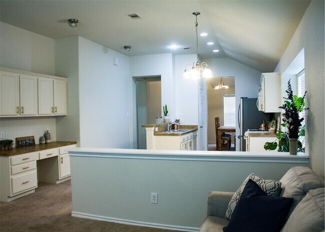 Building Photo - 5743 Rose Rock Canyon Dr