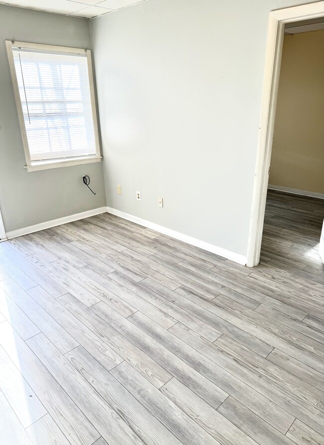 Building Photo - 100 Carter Dr