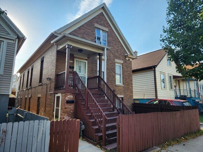 Foto del edificio - 1941 S Winona Ln