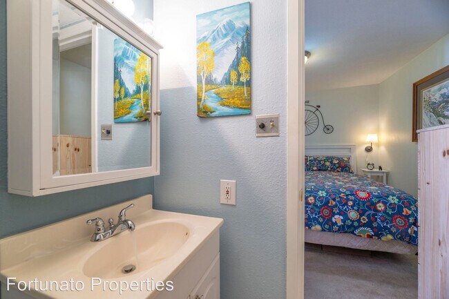 Foto del edificio - 1 br, 1 bath House - 396 Cove Blvd #16