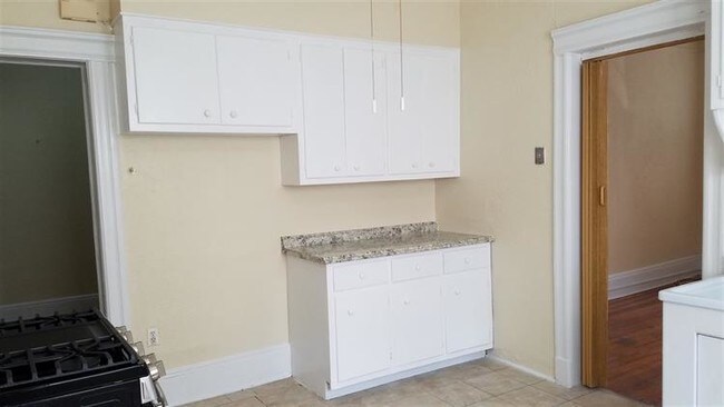 Foto del edificio - 390 Fairview Ave