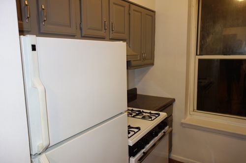Primary Photo - 91 E Van Cortlandt Ave
