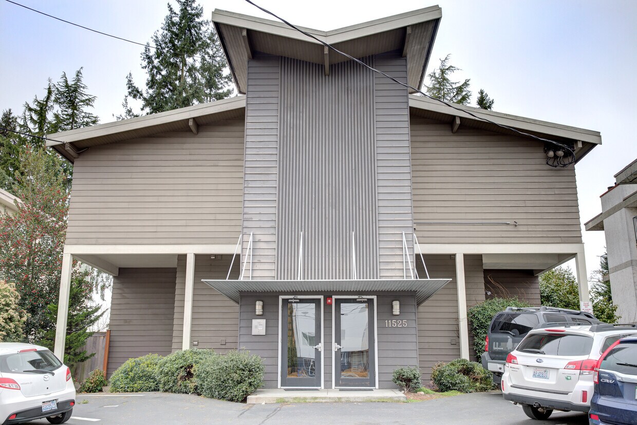 Primary Photo - 11525 Greenwood Ave N