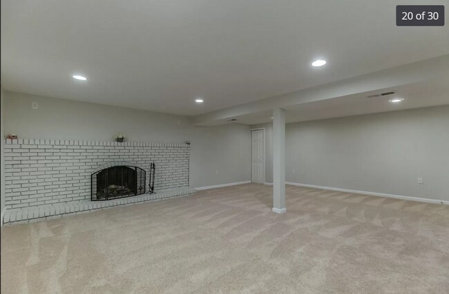 Foto del edificio - 8209 Rosaryville Rd