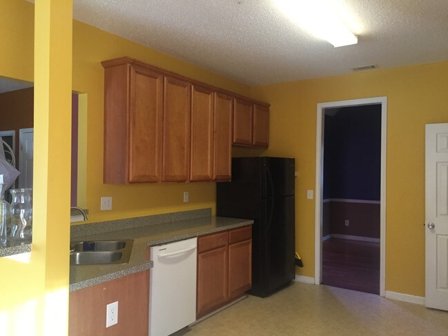 Foto del edificio - 13283 Woolsey Rd