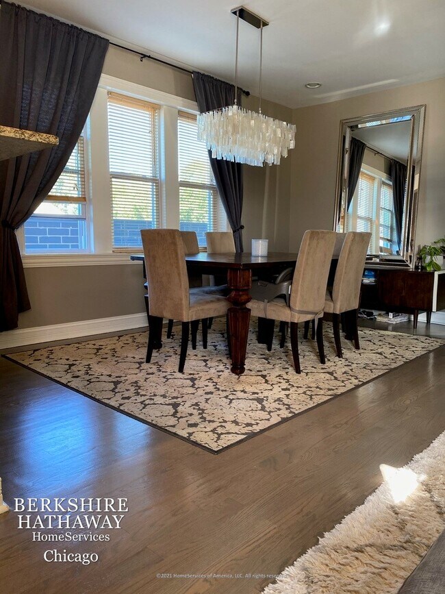 Building Photo - 1336 N Artesian Avenue